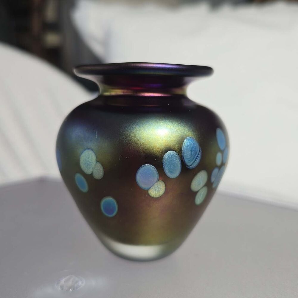 Stunning Iridescent Metallic Oil Spot Art Glass Vase Artist Signed Vintage 3" - Picture 11 of 16